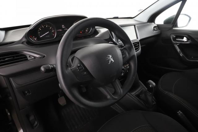 Peugeot 208 image 3