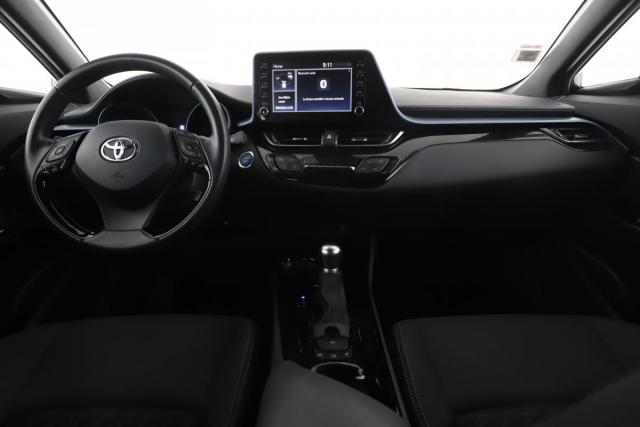 Toyota C-Hr image 7