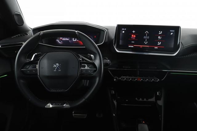 Peugeot 2008 image 2