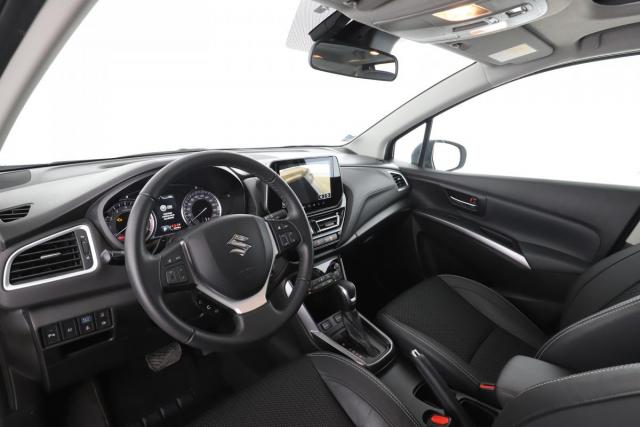 Suzuki S-Cross image 2