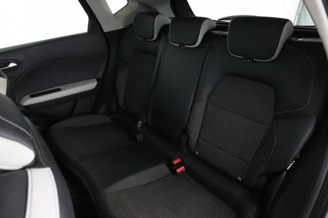 Renault Captur image 1