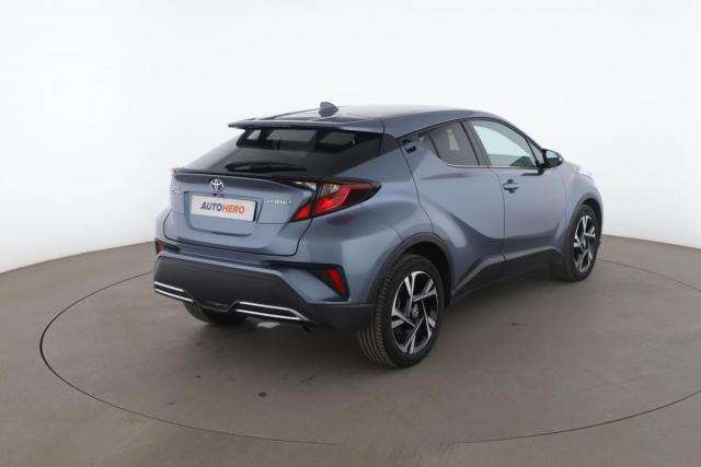 Toyota C-Hr image 8