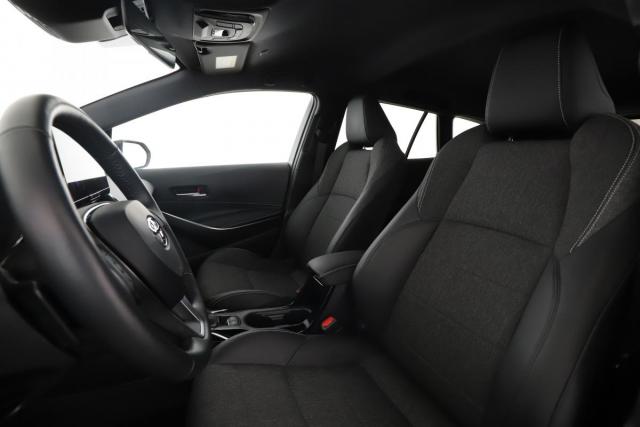 Toyota Corolla Touring Sports image 2