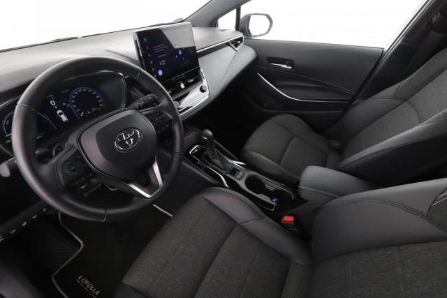 Toyota Corolla Touring Sports image 8