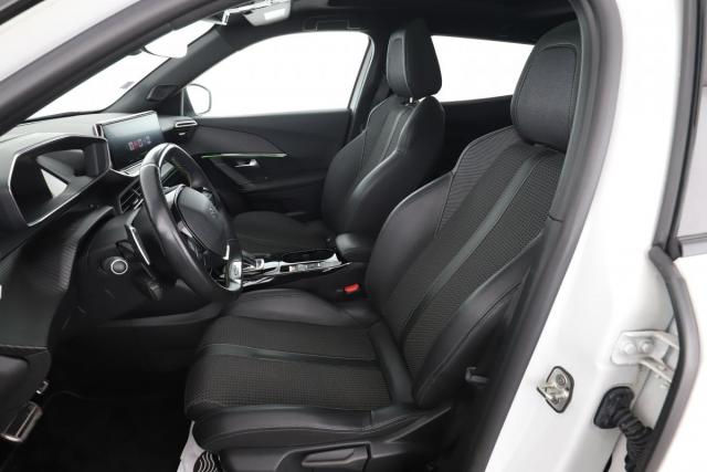 Peugeot 2008 image 5