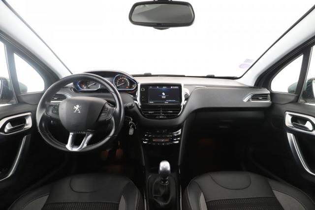 Peugeot 2008 image 2