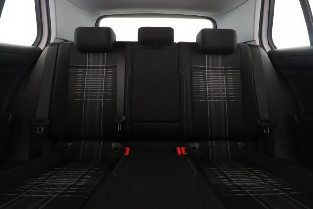 Volkswagen Golf image 1