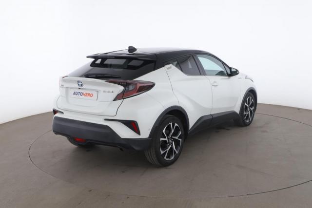 Toyota C-Hr image 2