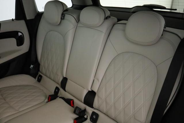 Mini Countryman image 8