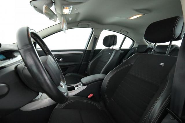 Renault Laguna image 8