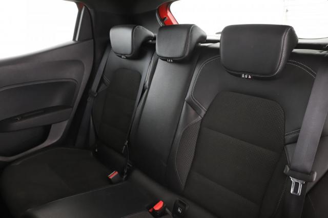 Renault Clio image 9
