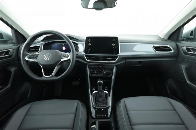 Volkswagen T-Roc image 5