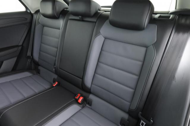 Volkswagen T-Roc image 6
