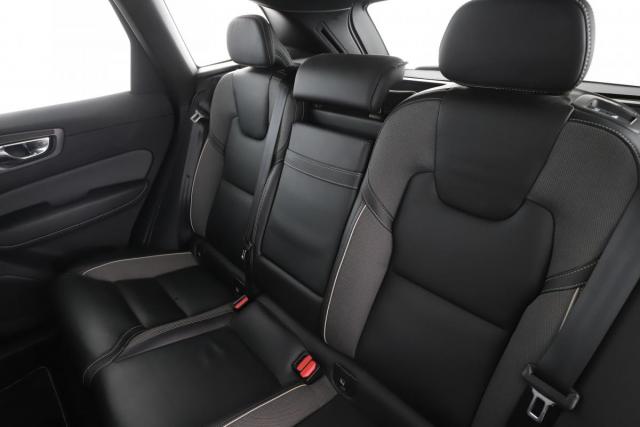 Volvo Xc60 image 8