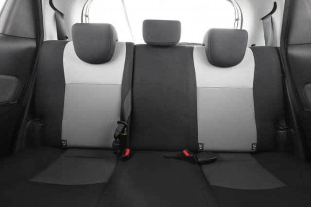 Toyota Yaris image 8