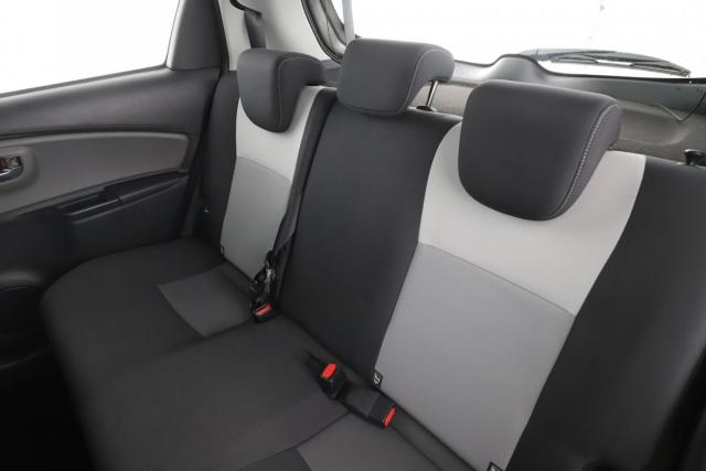 Toyota Yaris image 2