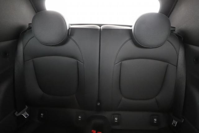Mini Cabrio image 8