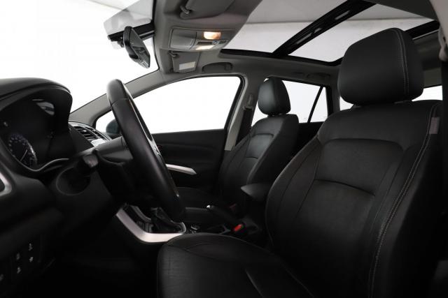 Suzuki Sx4 S-Cross image 1