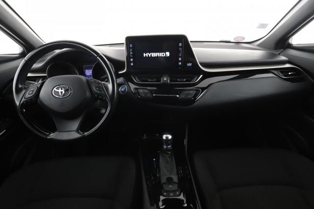 Toyota C-Hr image 6