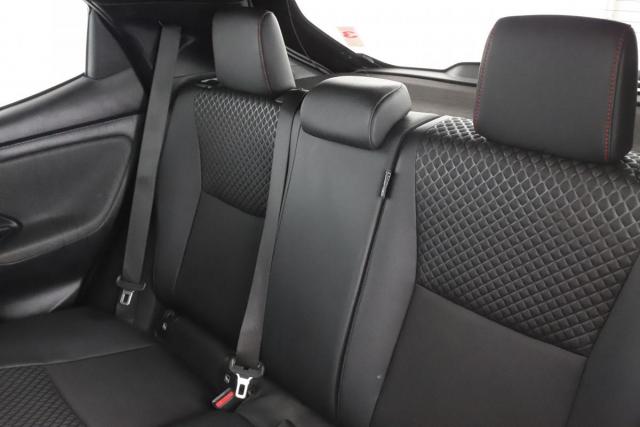 Toyota Yaris image 2