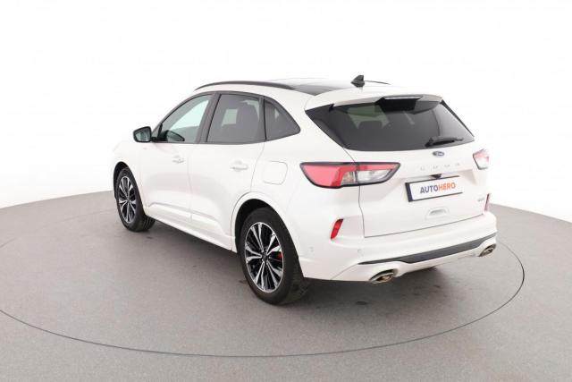Ford Kuga image 3