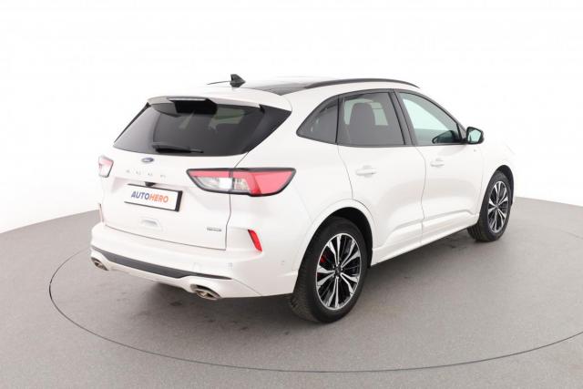 Ford Kuga image 5