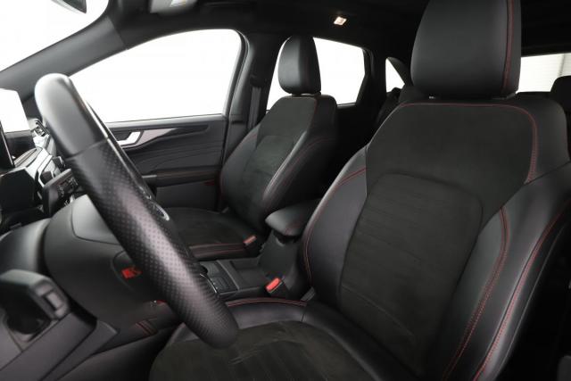 Ford Kuga image 8