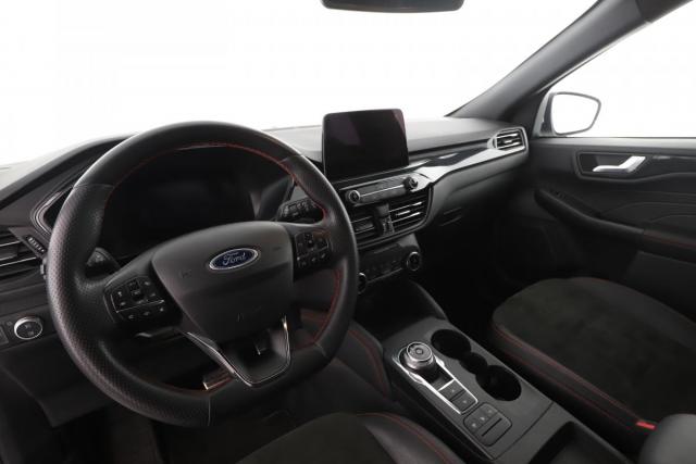 Ford Kuga image 6