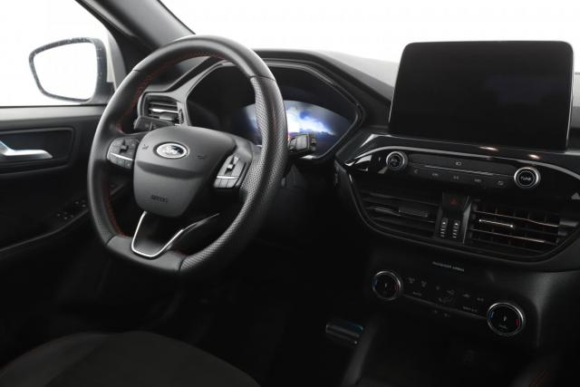 Ford Kuga image 1