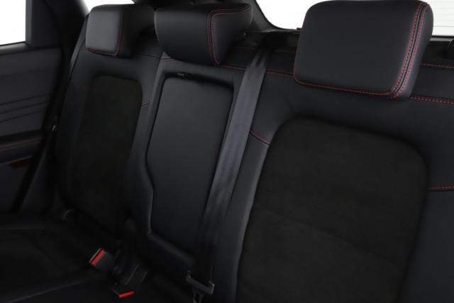 Ford Kuga image 9