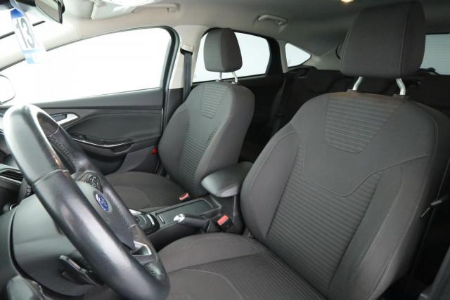 Ford Focus image 5