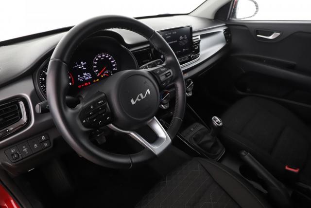 Kia Rio image 8