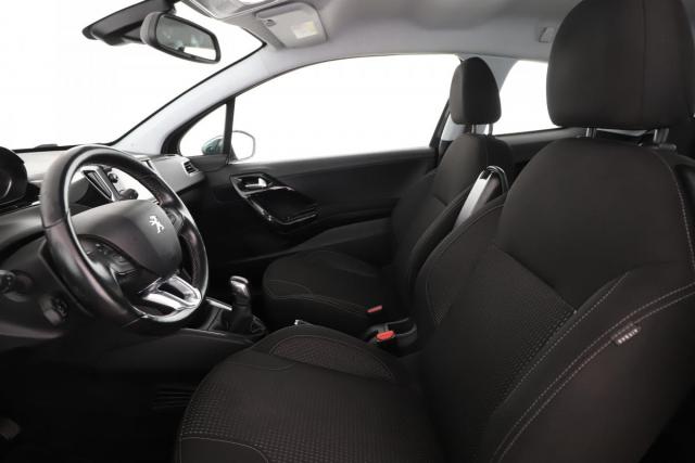Peugeot 208 image 4