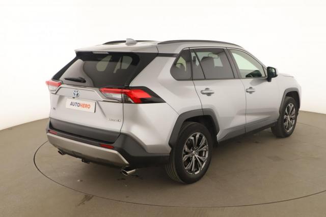 Toyota Rav4 image 8
