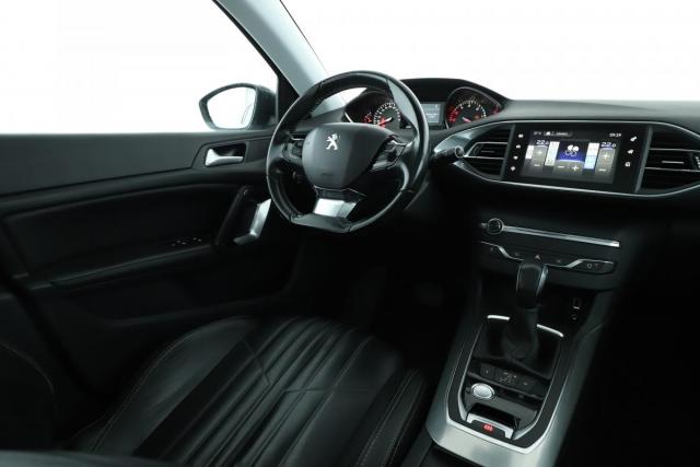 Peugeot 308 image 8