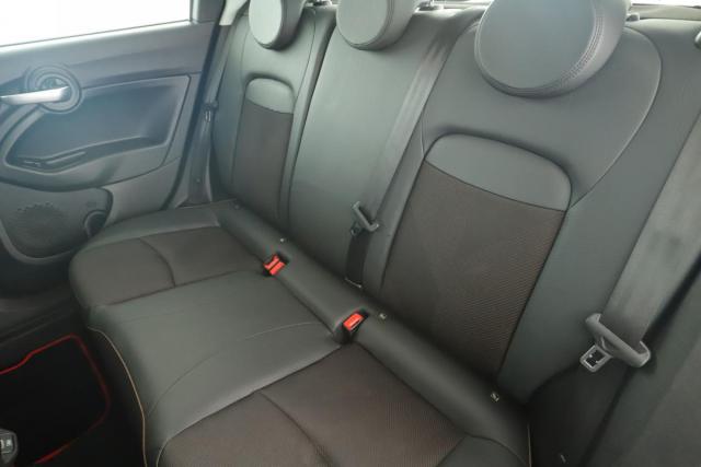 Fiat 500x image 9