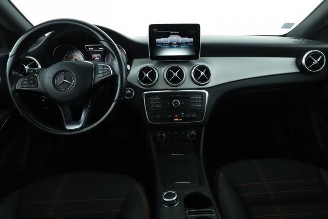 Mercedes Benz Cla Shooting Brake image 9