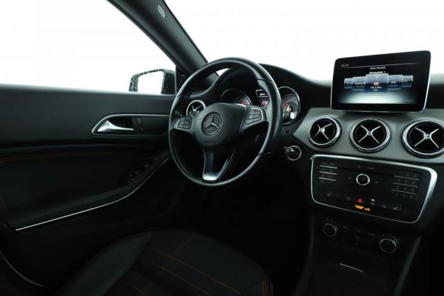 Mercedes Benz Cla Shooting Brake image 3
