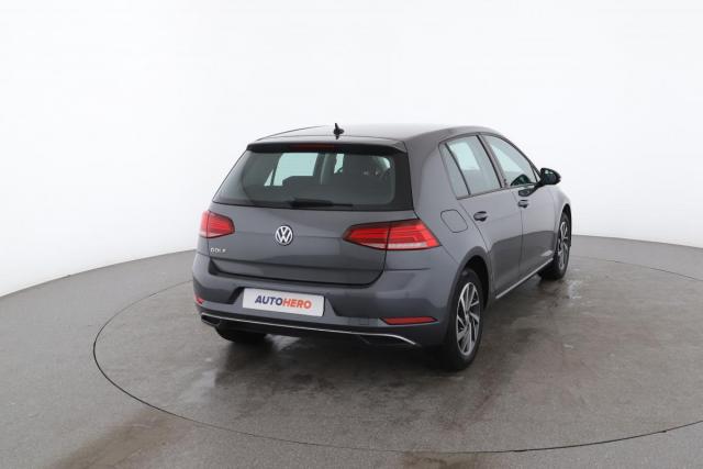 Volkswagen Golf image 3