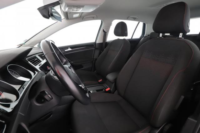 Volkswagen Golf image 2