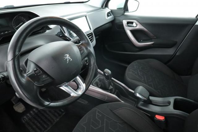 Peugeot 2008 image 7