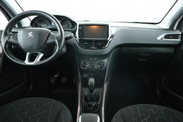 Peugeot 2008 image 3