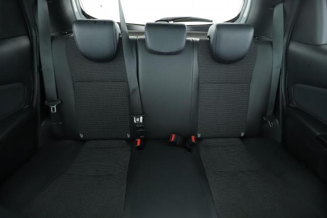 Toyota Yaris image 3