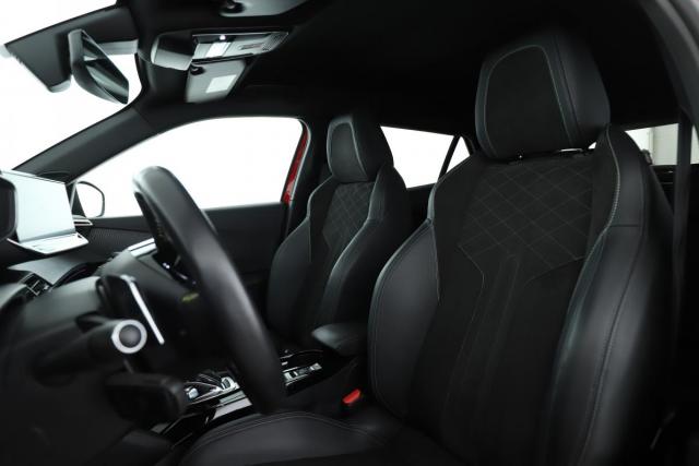 Peugeot 2008 image 7