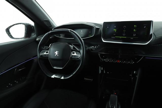 Peugeot 2008 image 3