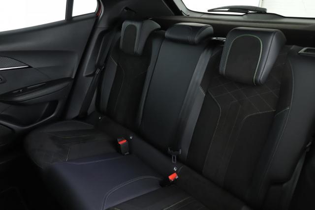 Peugeot 2008 image 1