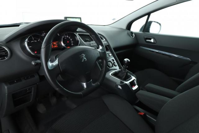 Peugeot 5008 image 2