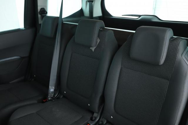 Peugeot 5008 image 8