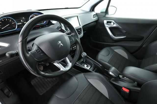 Peugeot 2008 image 3