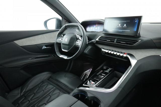 Peugeot 3008 image 3